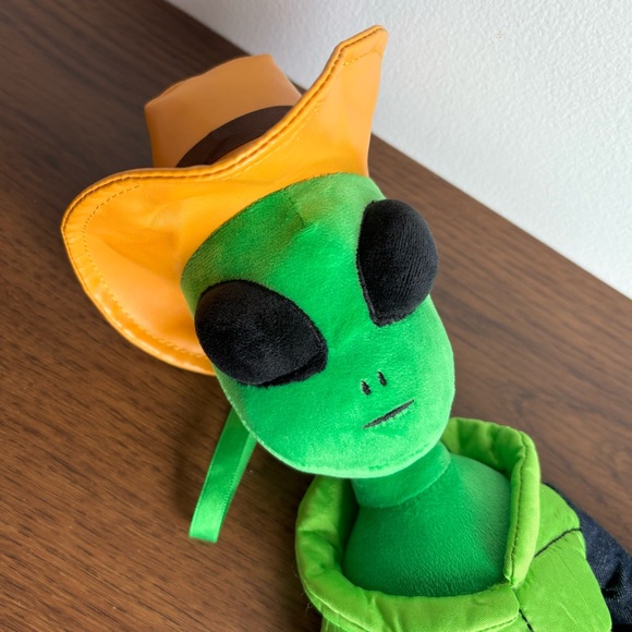 Alien Fresh Jerky Area 51 Stuffed Alien Plush Toy - Picture 6 of 7
